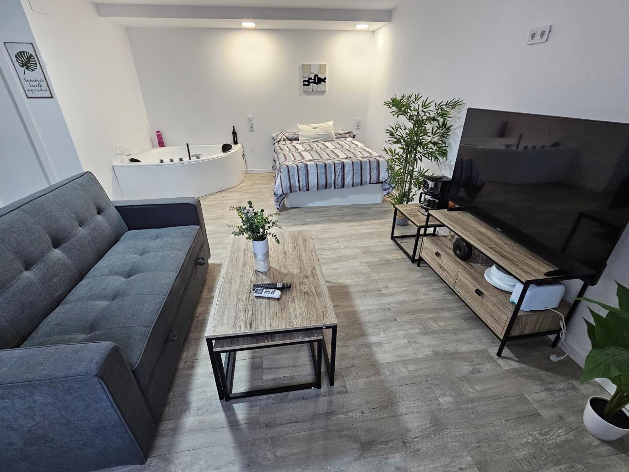 Apartment Playa Postiguet 2 *